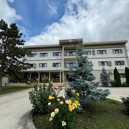 Hotel Terra Iasi Valea Lupului  Exterior photo
